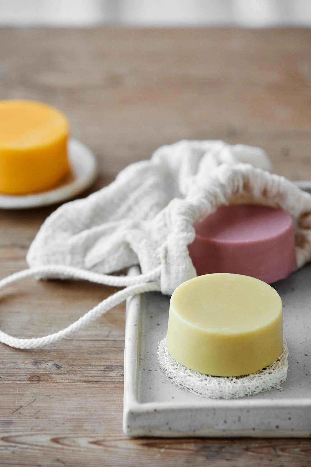 Shampoobar No. 3, Broccoli Seed Oil/Jasmine/Rose - 65g - Image 2