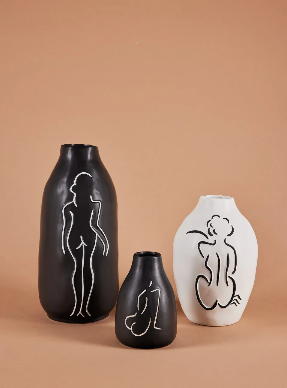 Vase med kvindeskikkelse, sort - H14 cm. - Image 4