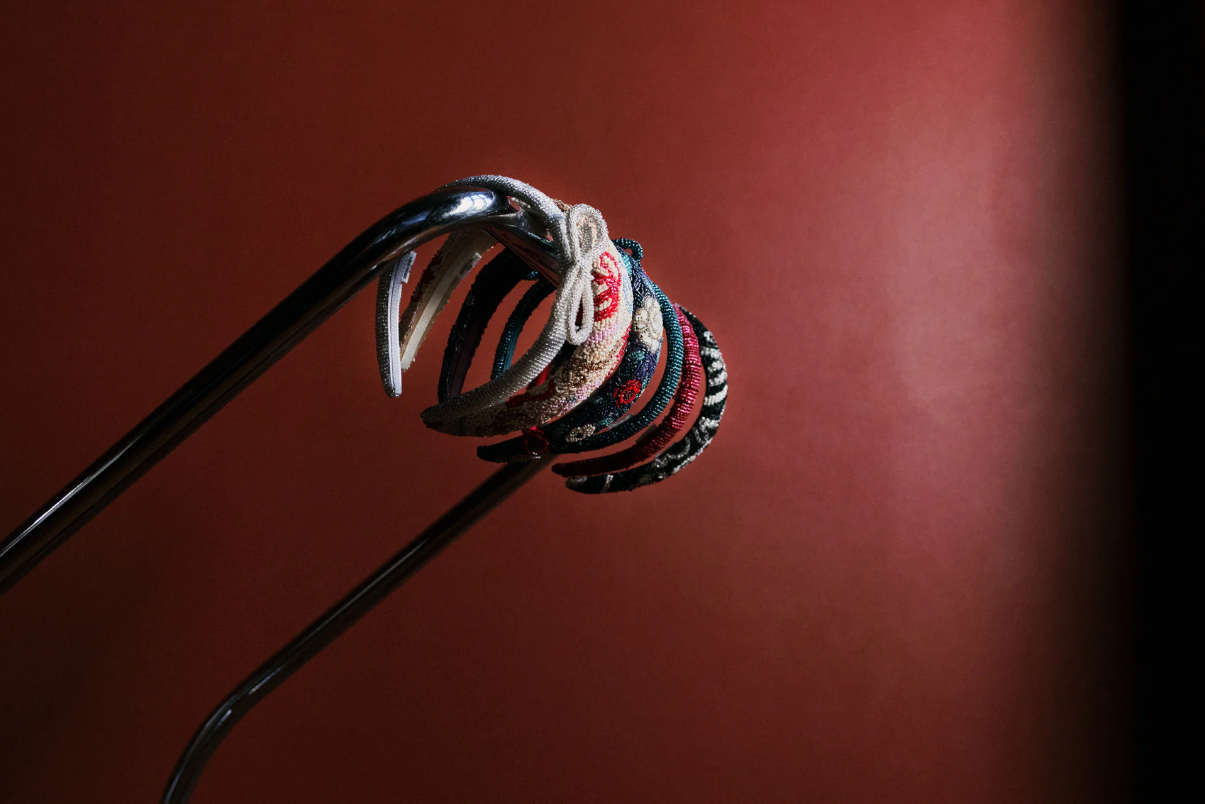 Bow Slim Beaded hårbøjle - råhvid - Image 3