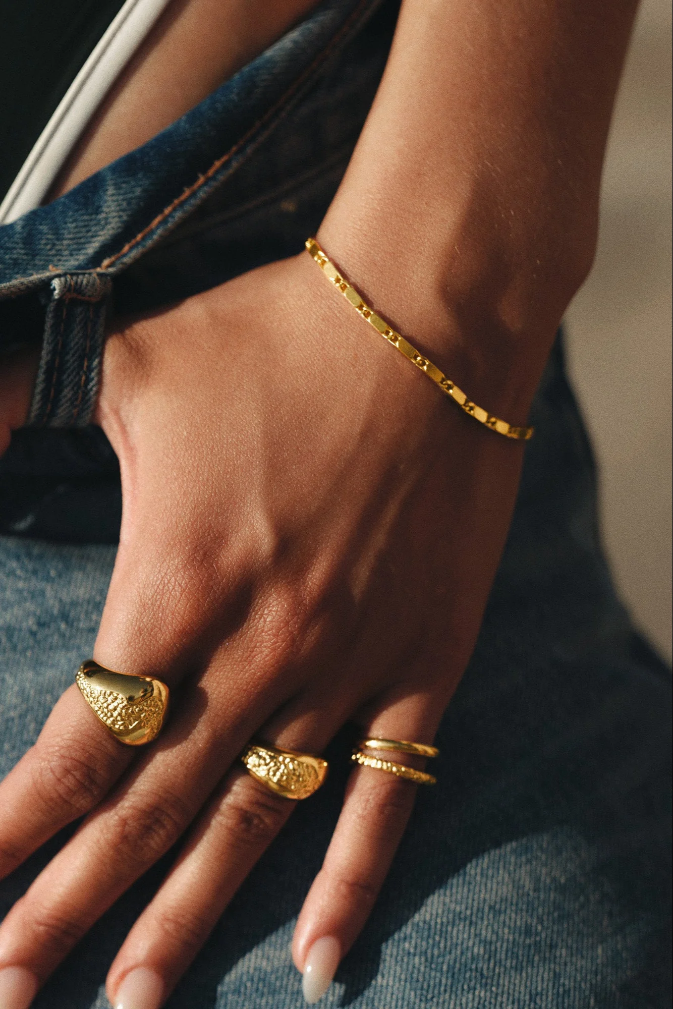 Large Essentia armbånd - forgyldt - Image 3