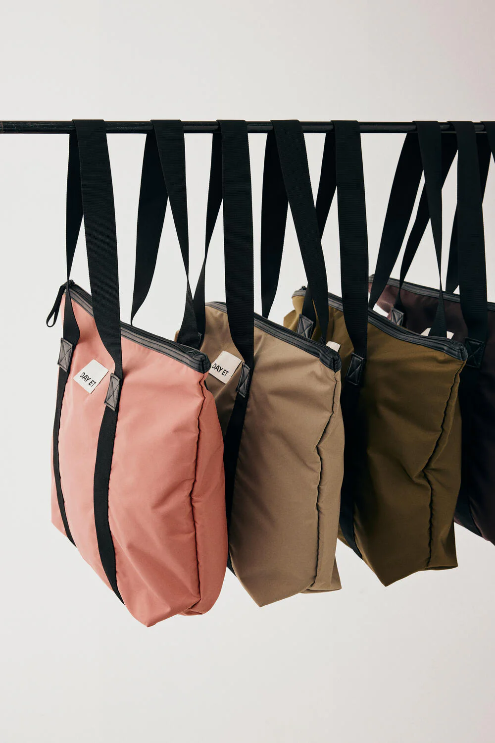 Gweneth RE-S shopper, M - Chocolate Plum - Image 3