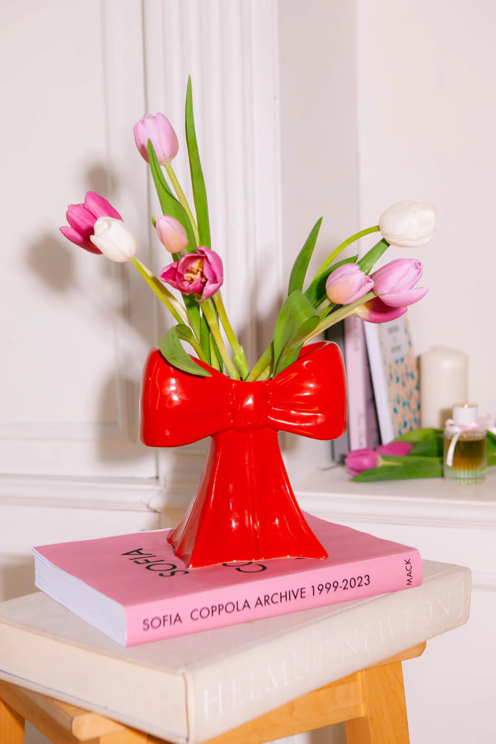 Bow Vase - rød - Image 5
