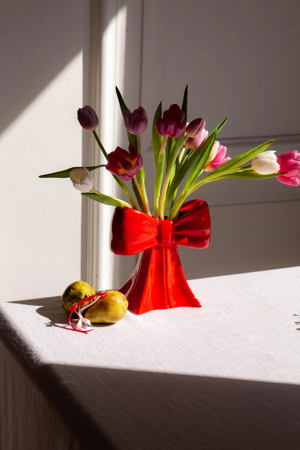 Bow Vase - rød - Image 7