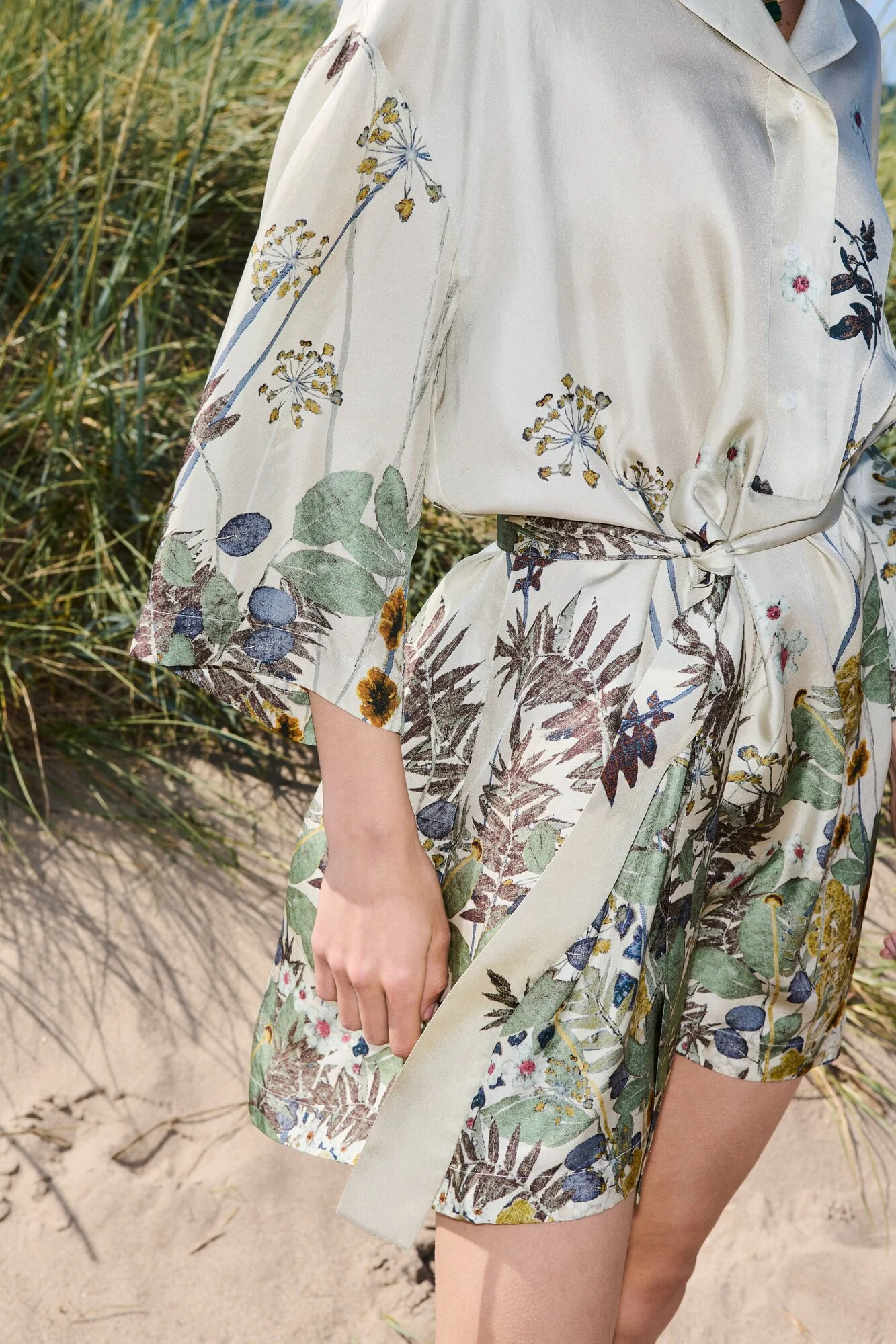 Ratana silkekjole - Print Creme - Image 9
