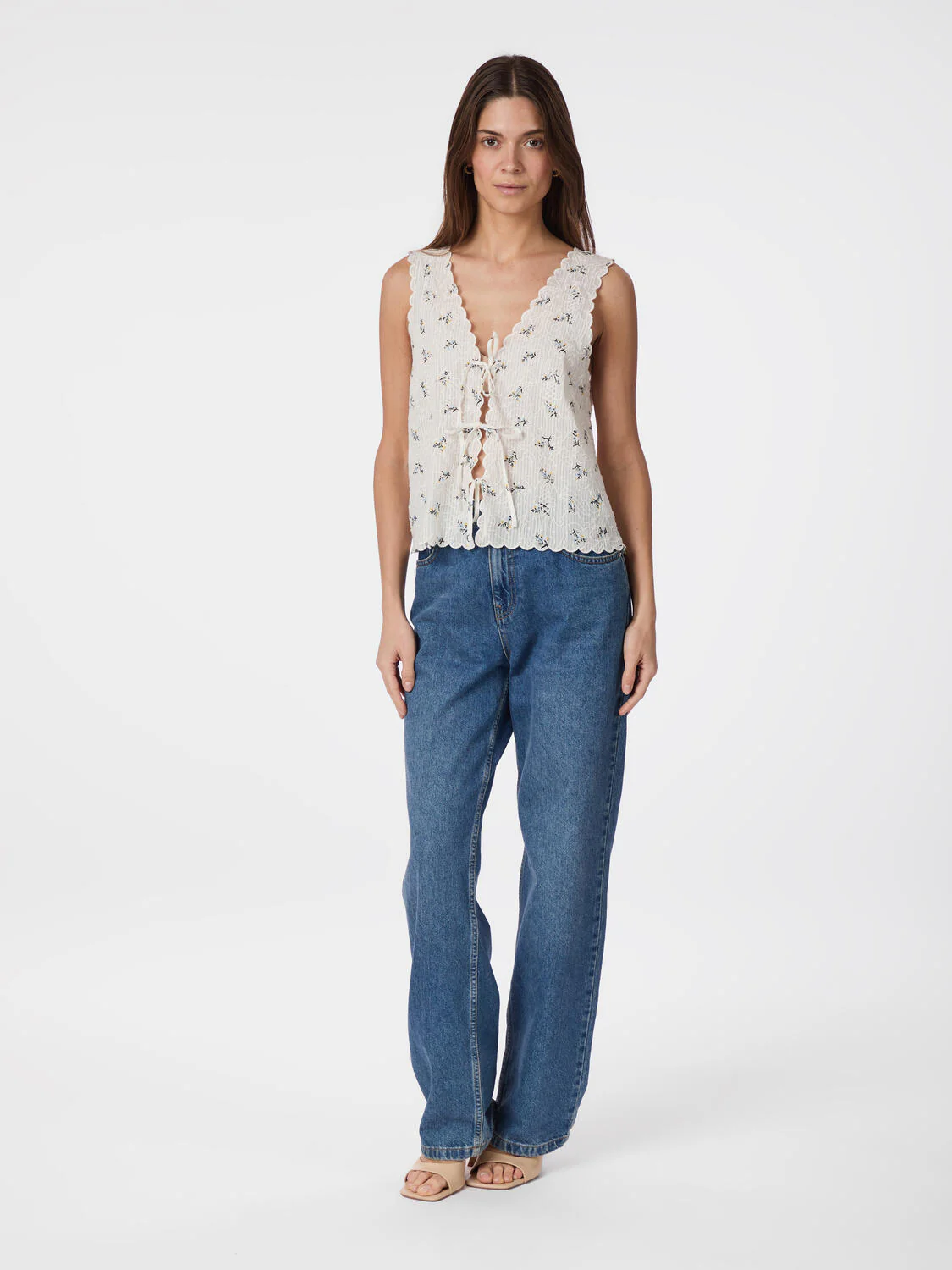 Bibi Embroidery Print top - Off White - Image 3