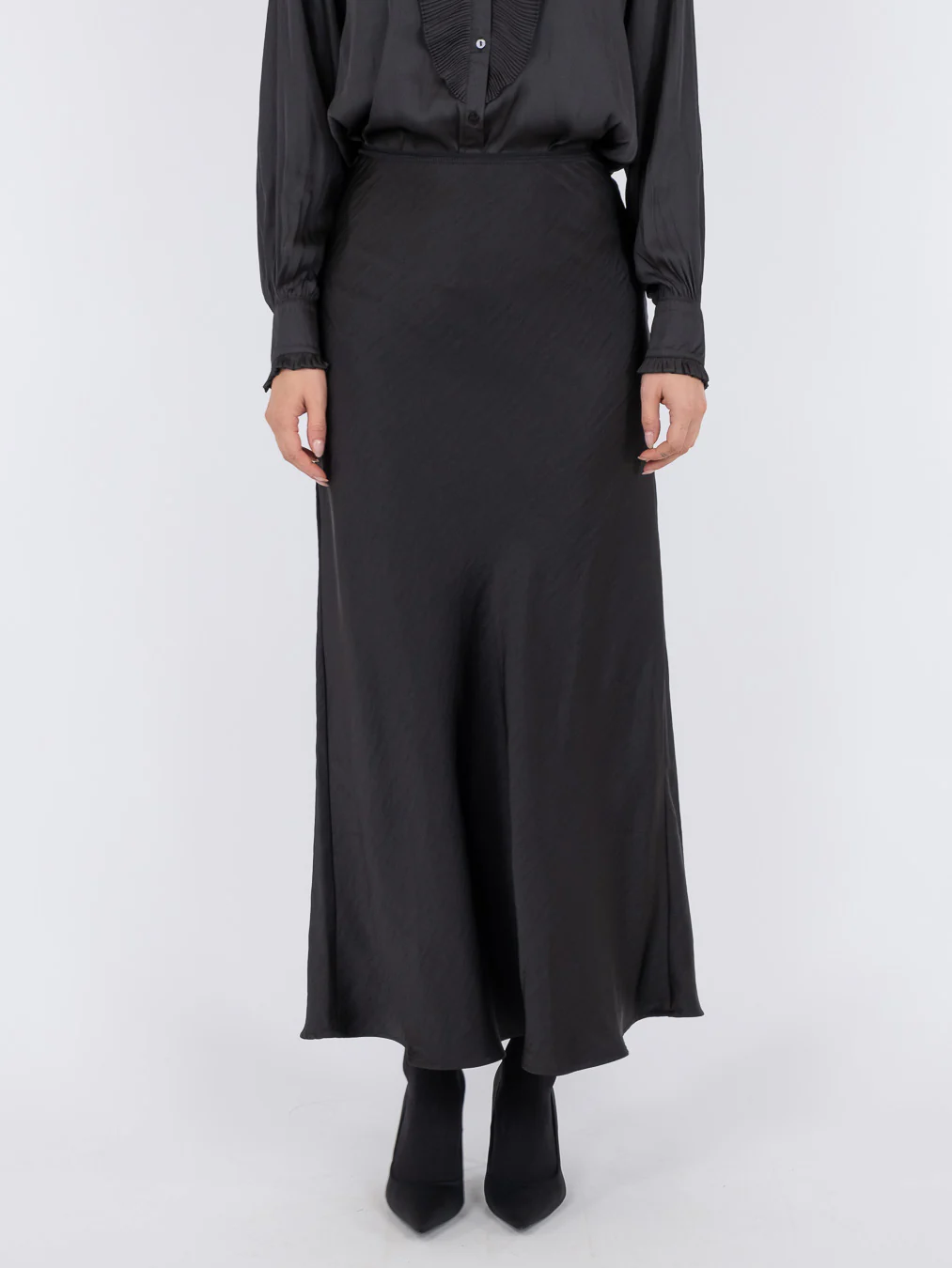 Vicky Heavy satinnederdel - sort - Image 3