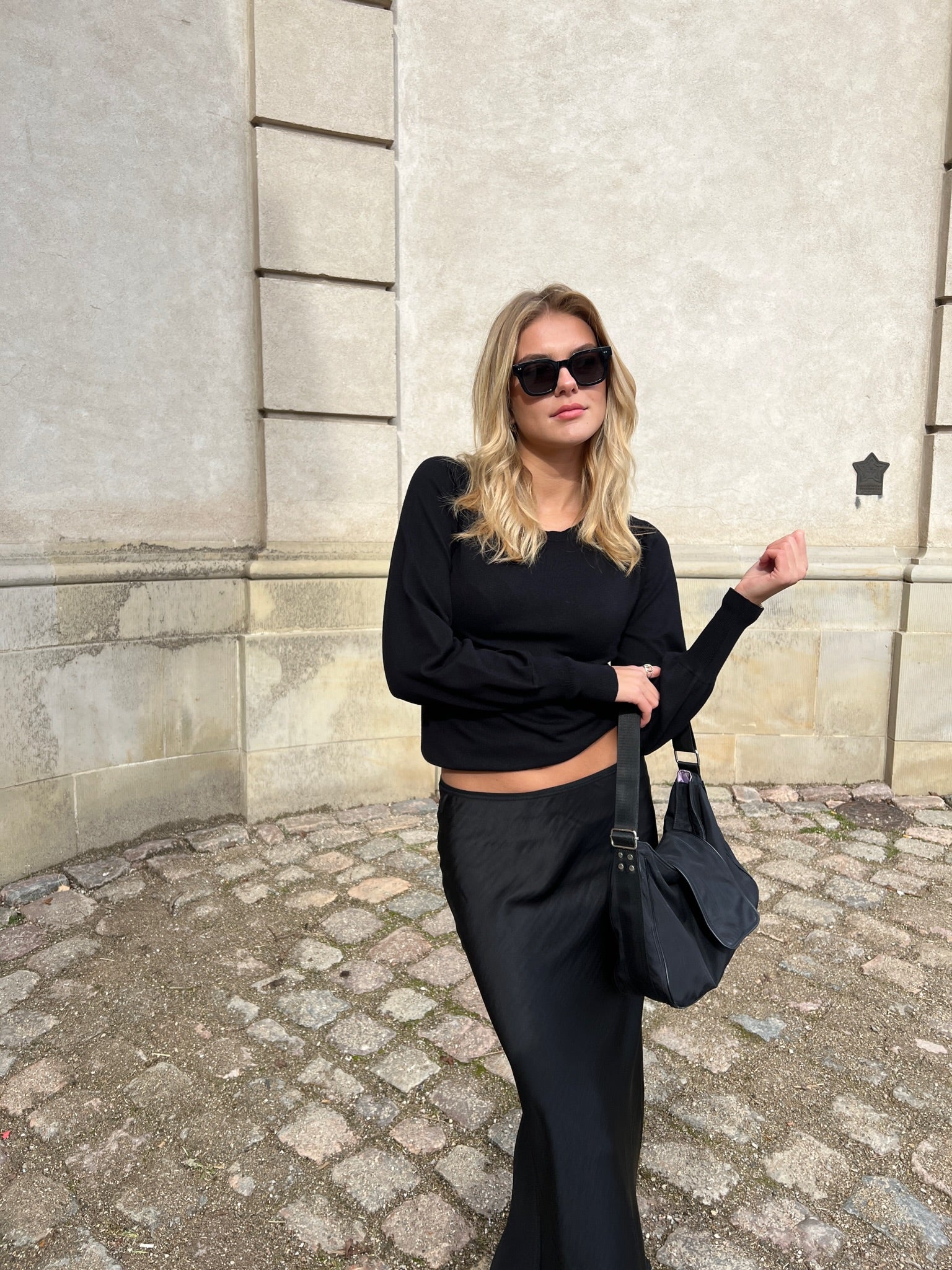 Vicky Heavy satinnederdel - sort - Image 6