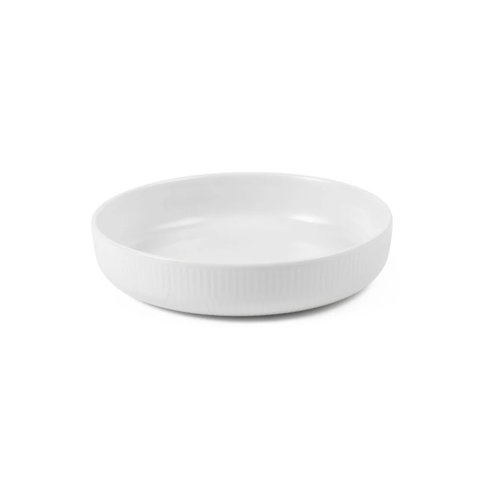 Hvid Riflet rundt ovnfastfad - Ø18,5 cm.