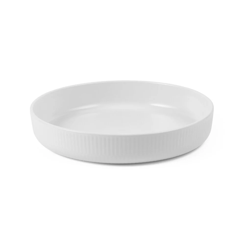 Hvid Riflet rundt ovnfastfad - Ø27 cm.
