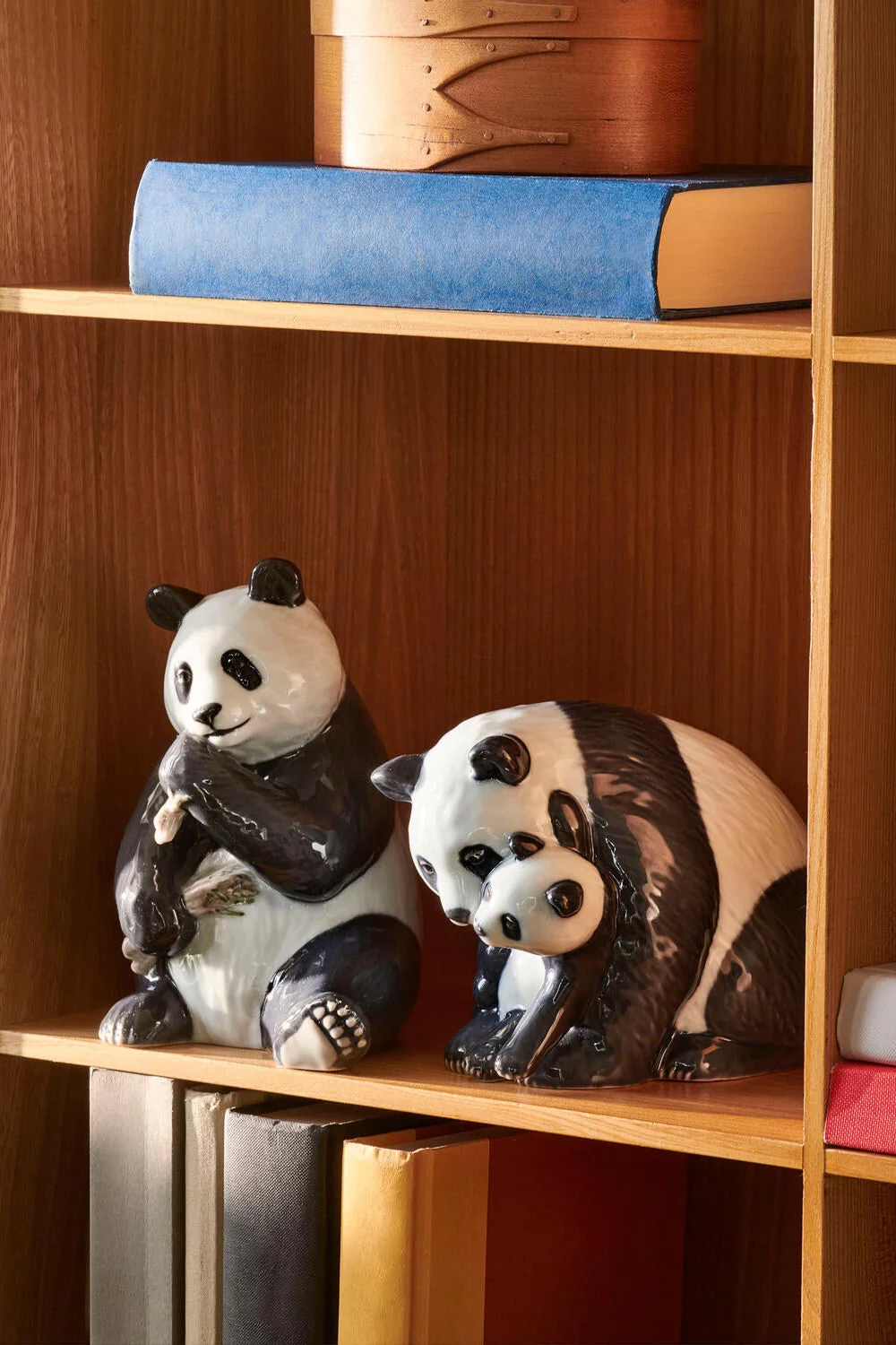 Spisende Panda figur - H18 cm. - Image 4