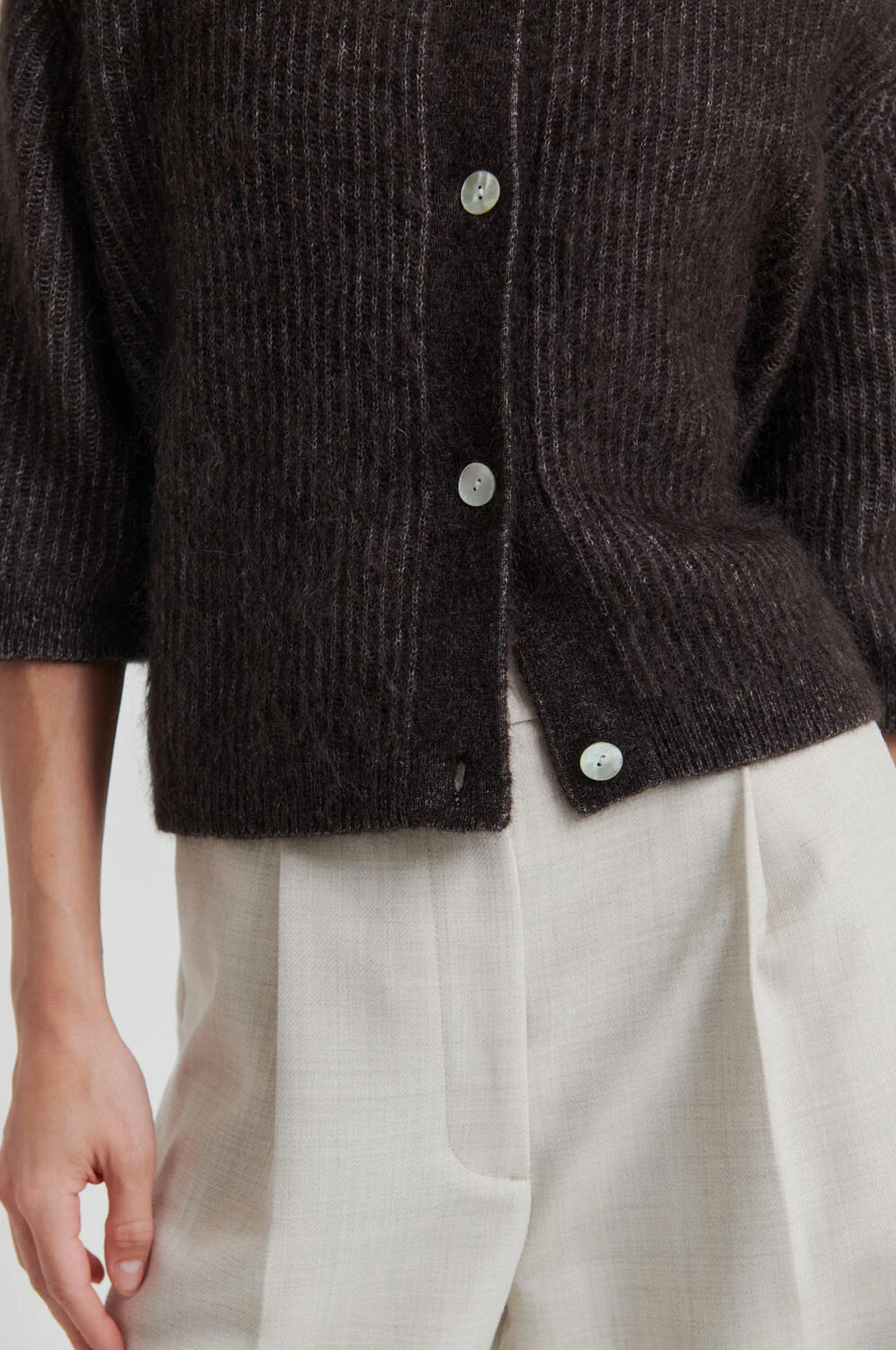 Andrea kortærmet cardigan - Chocolate Torte - Image 5
