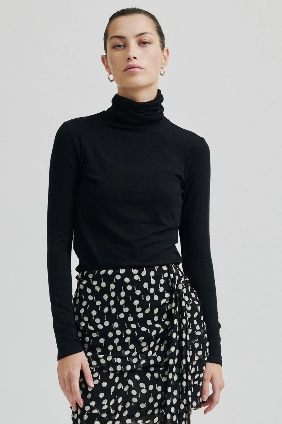 Matima T-Neck langærmet t-shirt - Sort - Image 5