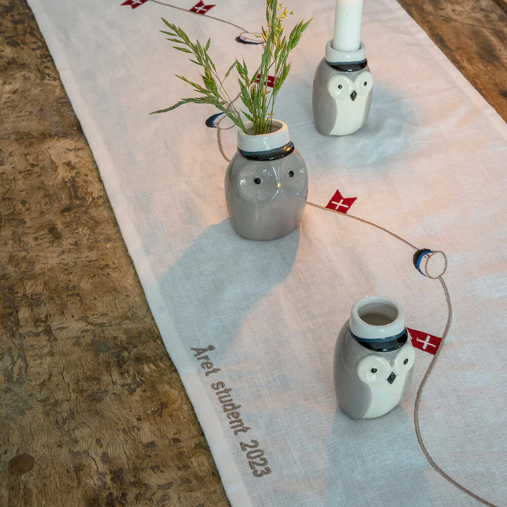 Bordløber med blå studenterhuer - 35x160cm - Image 2