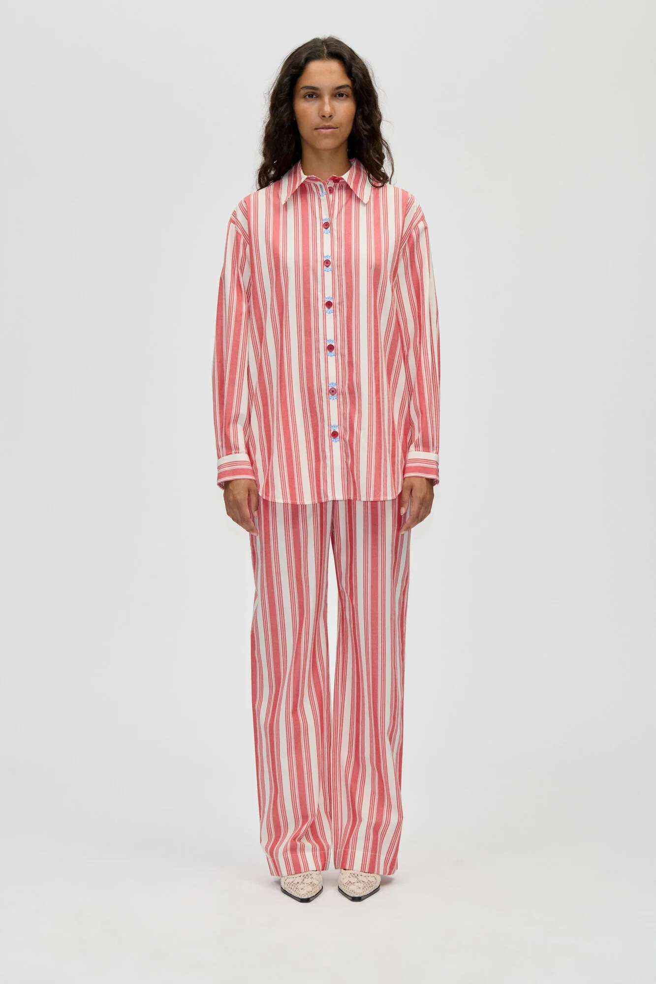 2487 Loose skjorte - Scarlet Trot - Image 5