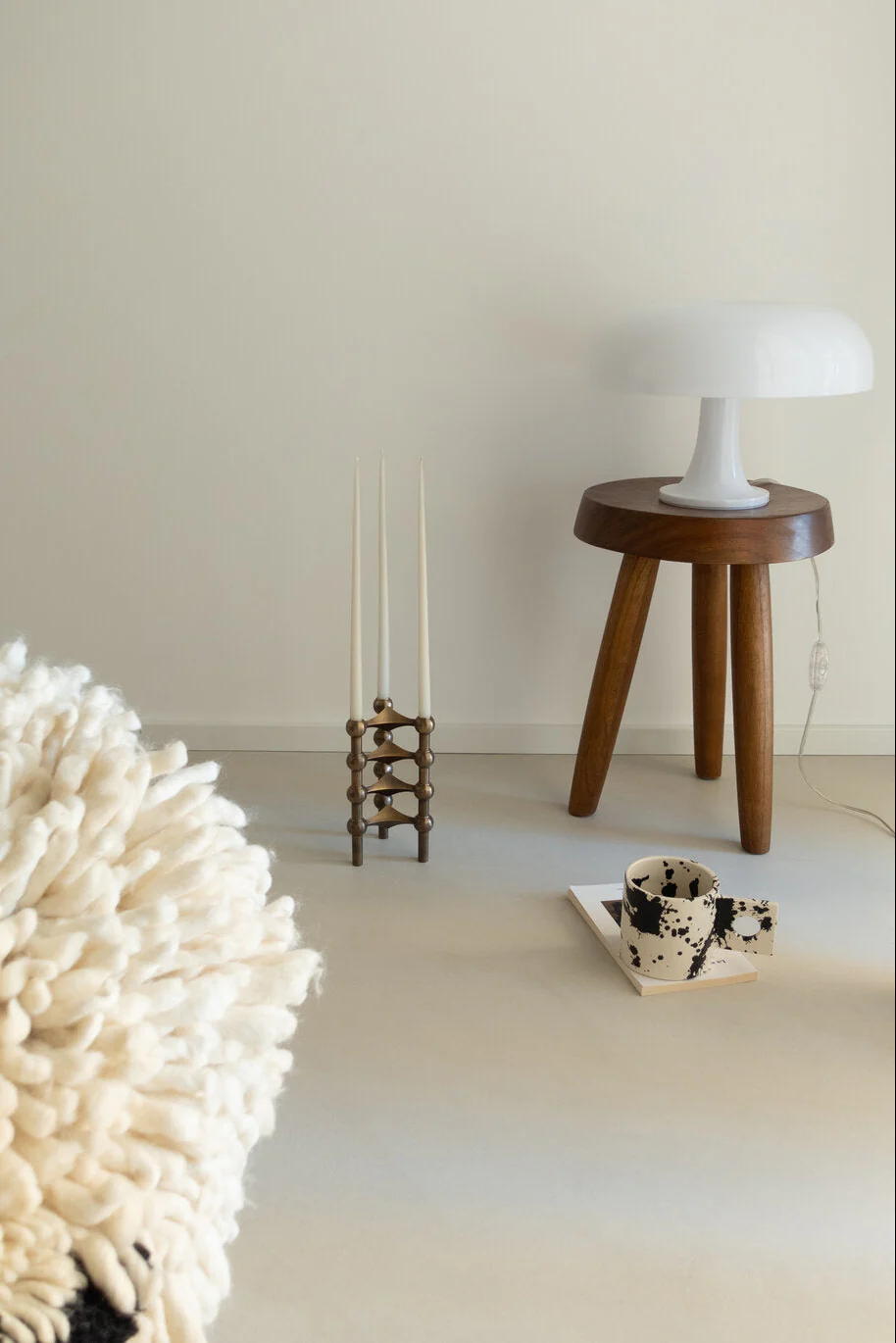 Nagel lysestage - bruneret messing - Image 4