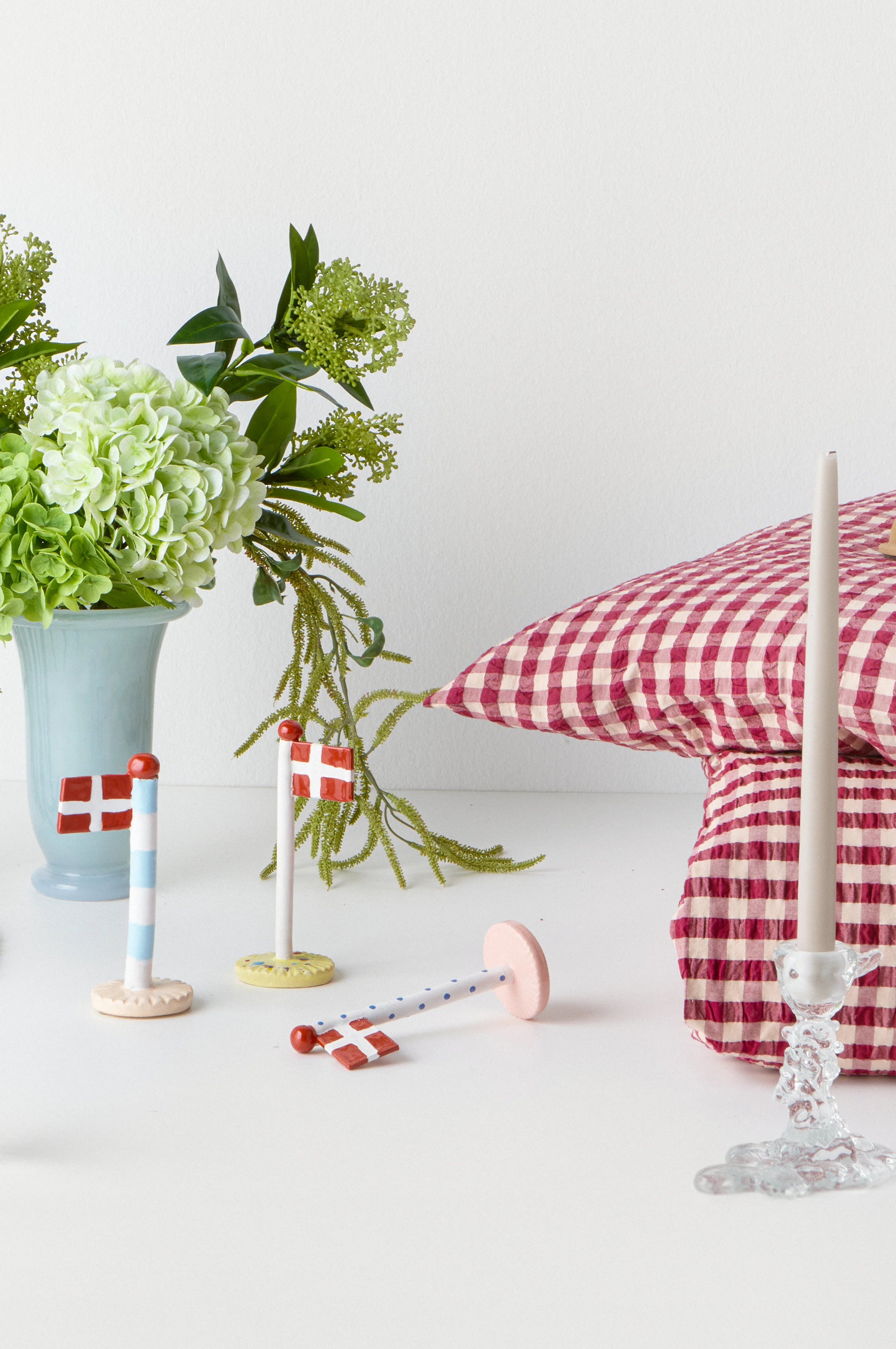 Polkadotflag med lyserød fod m. rød knop - H14-18 cm. - Image 2