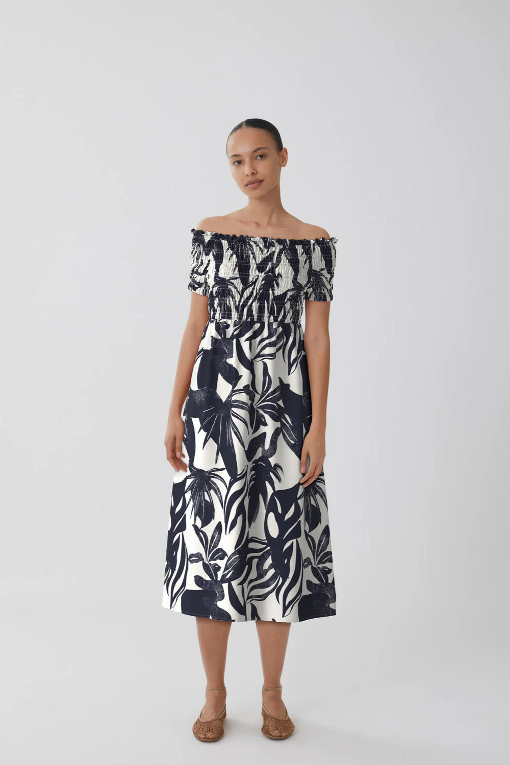 Vilisa Off Shoulder midi kjole - Navy Blazer